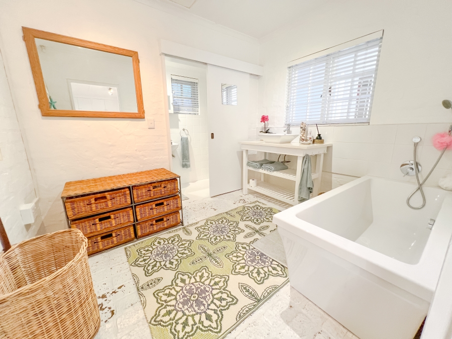 To Let 5 Bedroom Property for Rent in Seaside Longships Western Cape